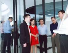 广东省工业和信息化局莅临安博官方网页版-安博(中国)调研制造业创新中心建设情况 